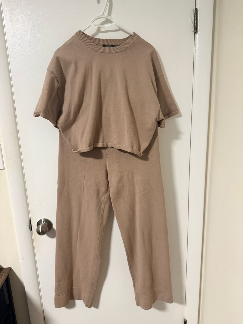 Dynamite Taupe Cropped Tee & High-Waist Joggers Set - Picture 2 of 4
